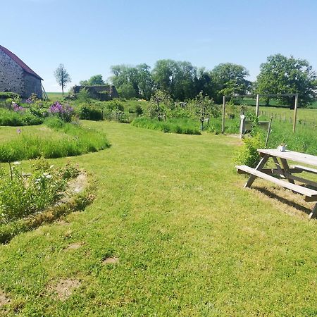 Le Monticule Bed & Breakfast Tardes ภายนอก รูปภาพ